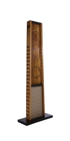 Raumobjekt #2, 2025 Acryl auf Nußholz, Buchen-Leimhölzer, Buchleinengeflecht, 127 x 45 x 19 cm